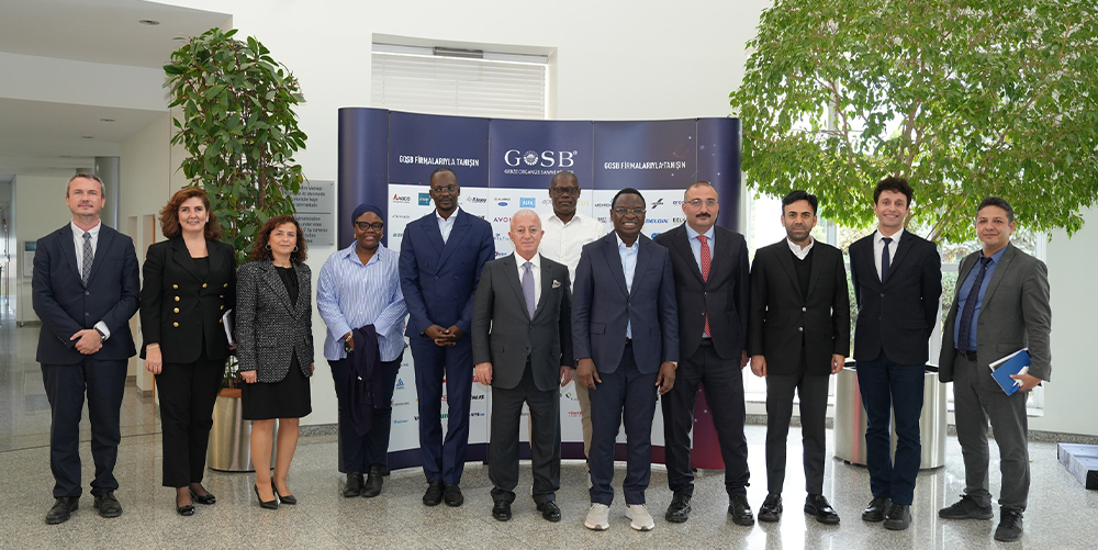 SENEGAL SANAYİ VE TİCARET BAKANI VE BERABERİNDEKİ HEYET GOSB'U ZİYARET ETTİ